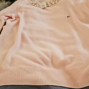 Women's pink sweater